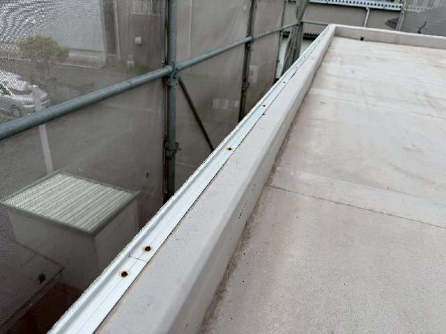 押え金物ビスの発錆状況（施工前）