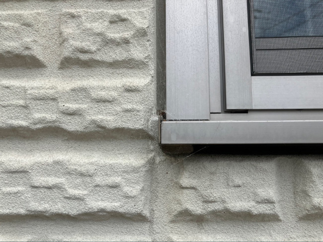 窓周りシーリング打替えは慎重な施工が必要