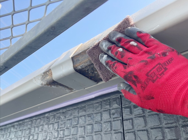 鉄芯入り軒樋の錆と内側の止水処理