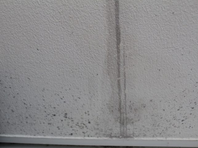 外壁塗装　汚れ