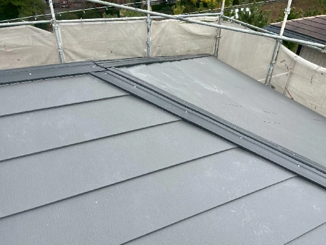 屋根カバー工事